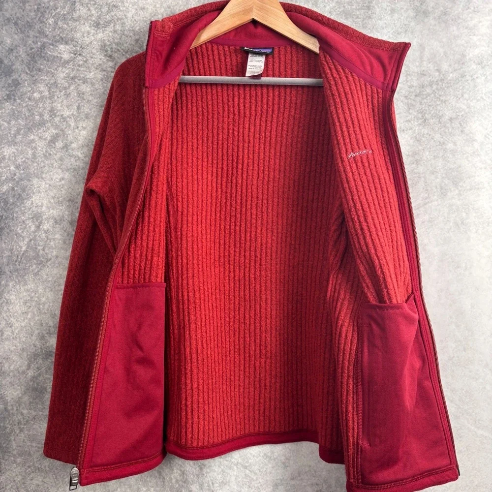Patagonia‎ Women's Ribbed Knit Cables Full Zip Jacket in Cochineal Red Medium